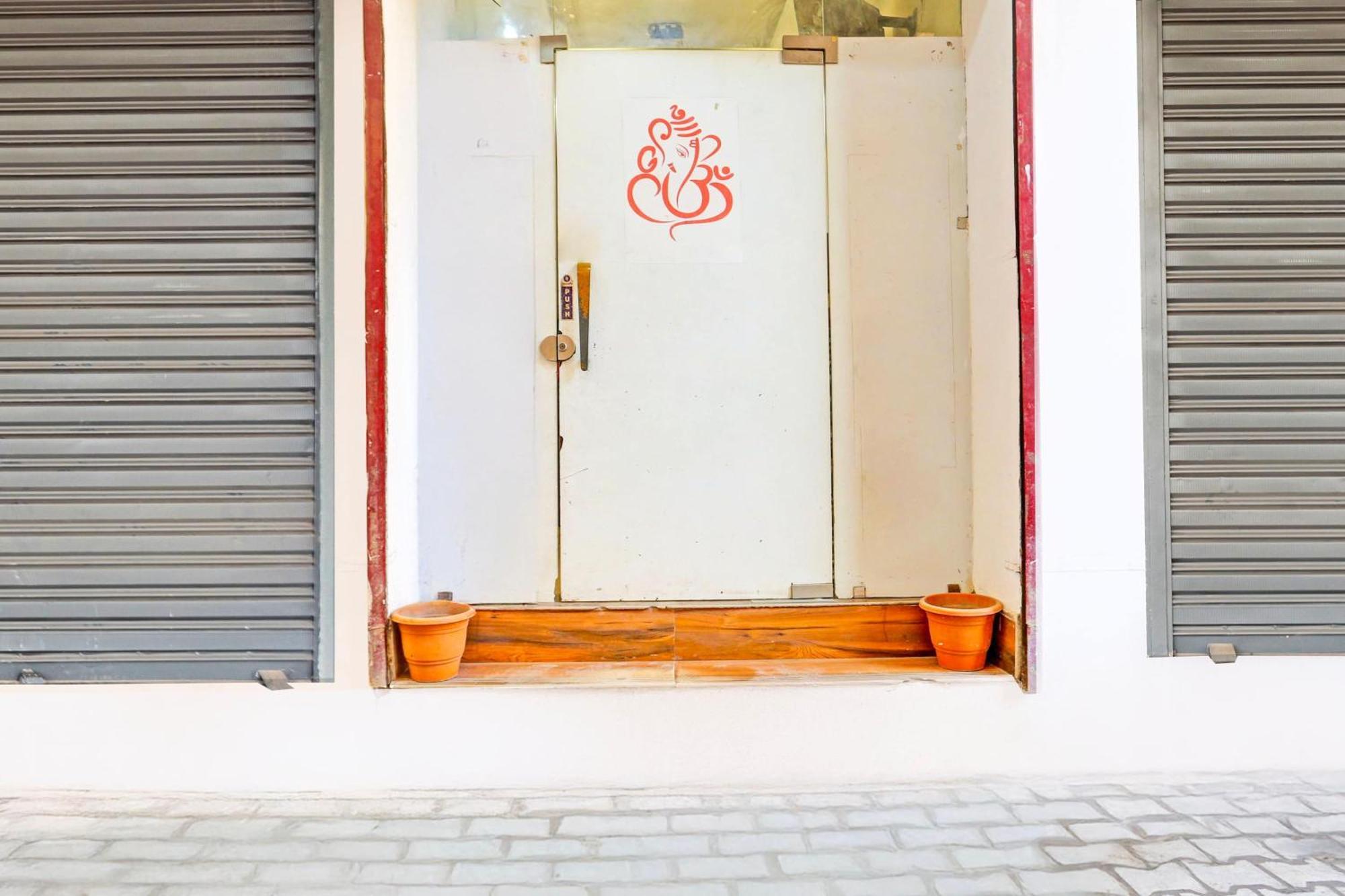 Super Hotel O Sector 45 Formerly Manyavar Chandīgarh Exterior foto